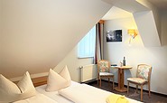 Beispiel Doppelzimmmer mit Doppelbett, Foto:  Ulrike Haselbauer, Lizenz: Tourismusverband Lausitzer Seenland e.V.