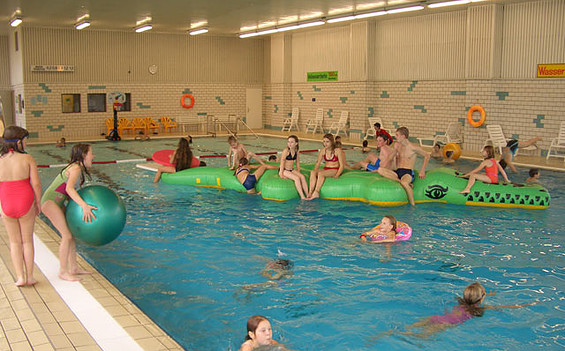Schwimmhalle im Freizeitzentrum