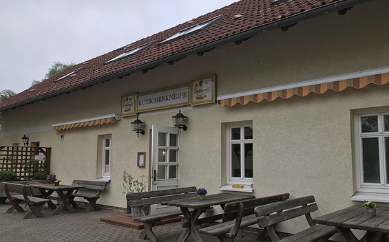 Aussensitzplätze Kutscherkneipe, Foto: Anet Hoppe