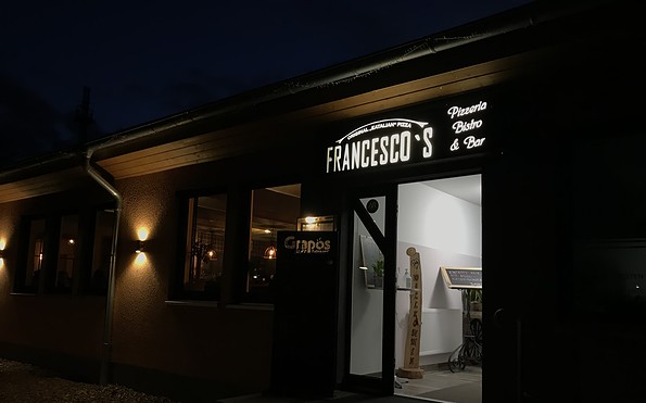 Francescos Pizzeria Haßleben Eingang, Foto: Anet Hoppe