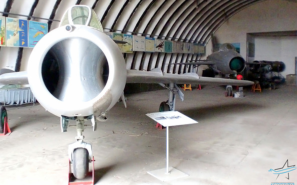 Shelterausstellung: MiG-Jagdflugzeuge, Entwicklung und Technik, Foto: Birk Polten, Lizenz: Birk Polten