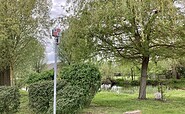 Intermediate signposts in the barn district of Kremmen, Foto: Itta Olaj, Lizenz: Tourismusverband Ruppiner Seenland e.V.