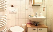 Bad mit Dusche und WC, Foto: Ulrike Haselbauer, Lizenz: Tourismusverband Lausitzer Seenland e.V.