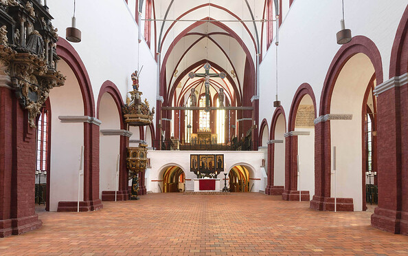 Cathedral of St. Peter and Paul with a view of the High Choir, Foto: Sabrina Jung