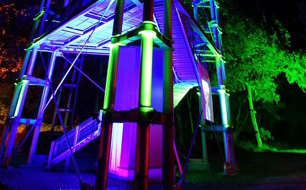 Baum&amp;Zeit Baumkronenpfad - Turm beleuchtet, Foto: Baumkronenpfad Beelitz-Heilstätten
