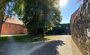 Innenhof Klosteranlage, Foto: Elisabeth Kluge , Lizenz: Tourist-Information Zehdenick