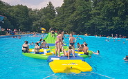 Water fun at the outdoor pool in Elsthal, Foto: Aquapark Management GmbH