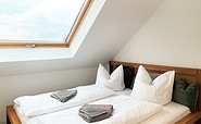 Ferienwohnung Carina: Schlafzimmer mit Doppelbett, Foto: Ulrike Haselbauer, Lizenz: Tourismusverband Lausitzer Seenland e.V.