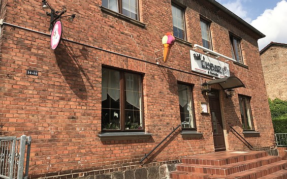 Pahl´s Eisbar Außenansicht/Eingang , Foto: Anet Hoppe