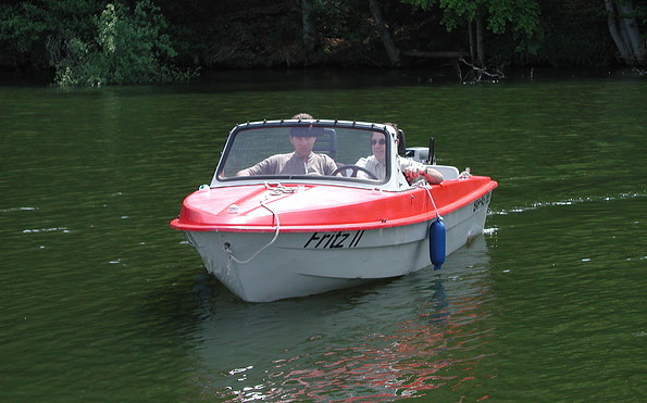 Motorboot Ibis, Foto: Kanustation Rheinsberger Seenkette