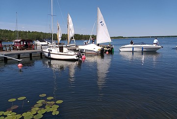 Expeditours - Segelboote, Freizeitboote und SUP Boards am Senftenberger See