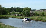 Auf dem Voßkanal zwischen Liebenwalde und Zehdenick, Foto: Judith Kerrmann, Lizenz: Tourismusverband Ruppiner Seenland e. V.