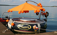 BBQ-Donut - Grillboot auf dem Geierswalder See, Foto: Silvia Siermann, Lizenz: grill&amp;chill Pier1