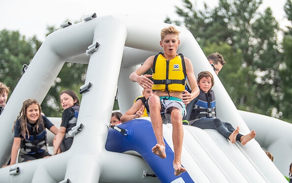 Experience fun together on our many elements, Foto: Wake and Beach Halbendorf, Lizenz: Wake and Beach Halbendorf