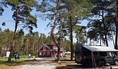 Campingplatz "Hoelzerner See", Foto: Heike Krause, Lizenz: Mecklenburg Tourist GmbH