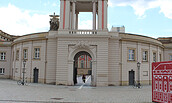 Entrance to the Landtag, Foto: Lion A. Schulze, Lizenz: PMSG