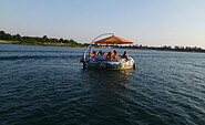 Excursion with the barbecue boat on Lake Geierswalde, Foto: Silvia Siermann, Lizenz: grill&amp;chill Pier1