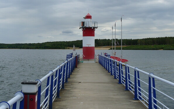 Blick zum Leuchtturm, Foto: Gregor Kockert, Lizenz: Tourismusverband Lausitzer Seenland e.V.