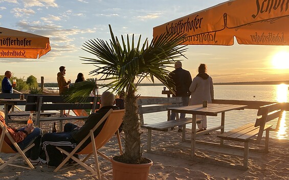 OSTufer am Geierswalder See, Foto: OSTufer - Strandbar und Wassersport, Lizenz: OSTufer - Strandbar und Wassersport