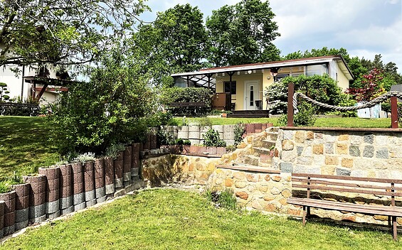 View of the bungalow, Foto: Ulrike Haselbauer, Lizenz: Tourismusverband Lausitzer Seenland e.V.