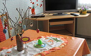 Wohnzimmer mit Fernseher, Foto: Angelika Barth, Lizenz: Ferienwohnung &quot;Zur Mühle&quot; Inh. Angelika Barth
