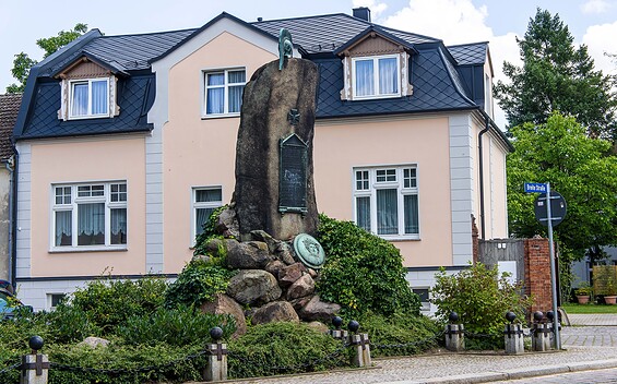 War memorial on Zickenplatz Square, Foto: Andrea Neumann/ Bildarchiv Stadt Teltow