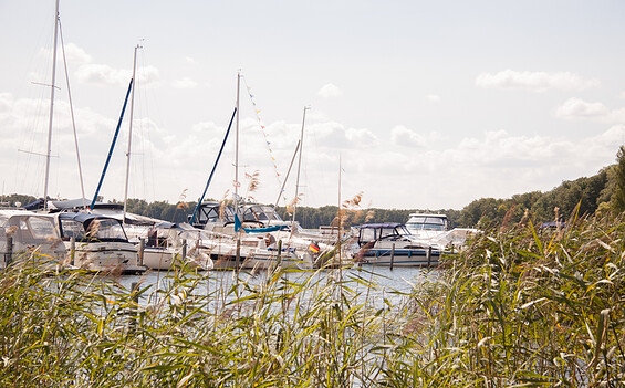 Hafen am Jugendbildungszentrum Blossin, Foto: Christin Drühl, Lizenz: Christin Drühl