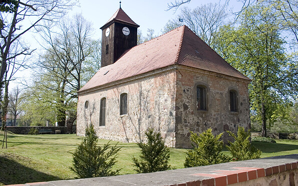 Kirche in Miersdorf, Foto: Petra Förster, Lizenz:  Tourismusverband Dahme-Seenland e.V.