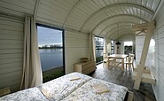 Overnight stay in railroad wagon, Foto: Jens Plate Architekten