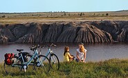 Radlerinnen am Großräschener See, Foto: Nada Quenzel, Lizenz: Tourismusverband Lausitzer Seenland e.V.