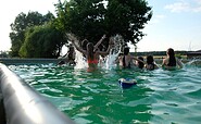 Kinder im Pool, Foto: Reiter- &amp; Erlebnisbauernhof Groß Briesen
