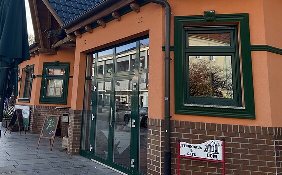 Steakhaus Dom Außenansicht, Foto: Carolin Pagel