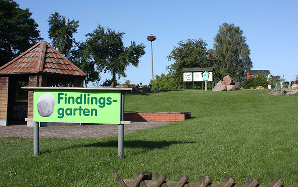 Findlingsgarten Wesenberg, Foto:  Mecklenburgische Kleinseenplatte Touristik GmbH