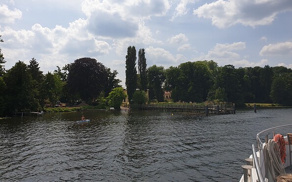 View of Caputh Castle from the water, Foto: Kultur- und Tourismusamt Schwielowsee