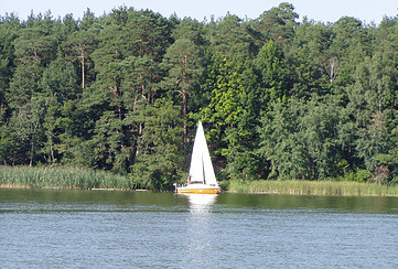 Segeln auf dem Hölzernern See