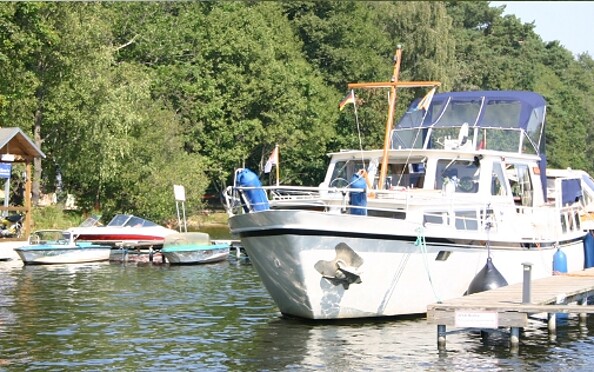 Yachthafen am Hölzernen See, Foto: Günter Schönfeld, Lizenz: Tourismusverband Dahme-Seenland e.V.