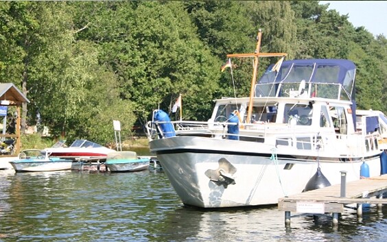 “Leg an” Marina at Lake Hölzerner See