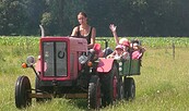 Treckerfahrt, Foto: Kinderbauernhof Marienhof, Lizenz: Kinderbauernhof Marienhof