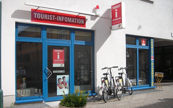 E-Bike - charging station in the tourist information center, Foto: Angelika Voigt, Lizenz: Tourist-Information Seelow