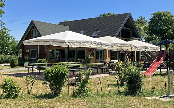 Restaurant auf dem Seecamp am Oderbruch, Foto: Christina Ventzke