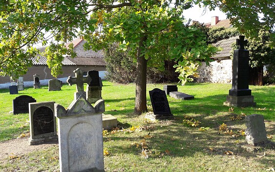 Breslack old cemetery, Foto: Besucherinformation Neuzelle