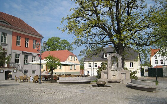 Ernst-von-Stubenrauch memorial, Foto: Andrea Neumann, Lizenz: Stadt Teltow