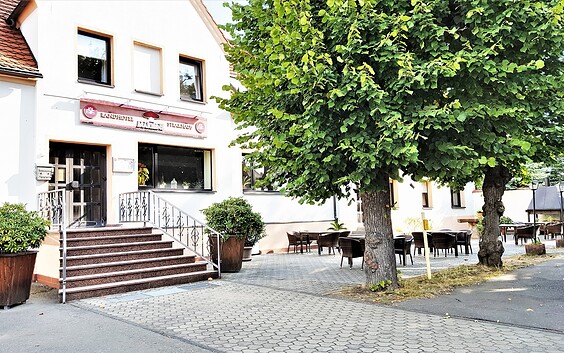 Eingang zum Landhotel und Steakhaus Mareens , Foto: Mareen Mrula, Lizenz: Landhotel und Steakhaus Mareens