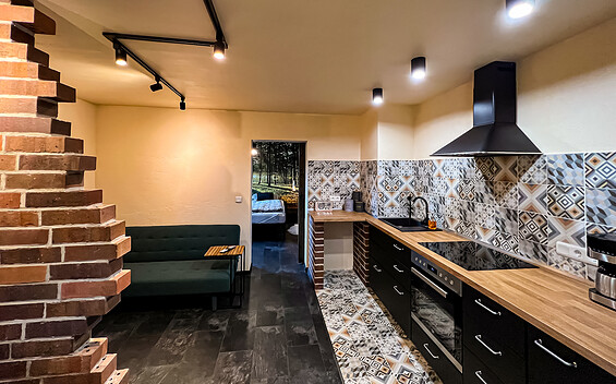 Küche und Wohnraum KaMa Hof Uckermark , Foto: Mario Thiel, Lizenz: Ka:Ma Hof Uckermark