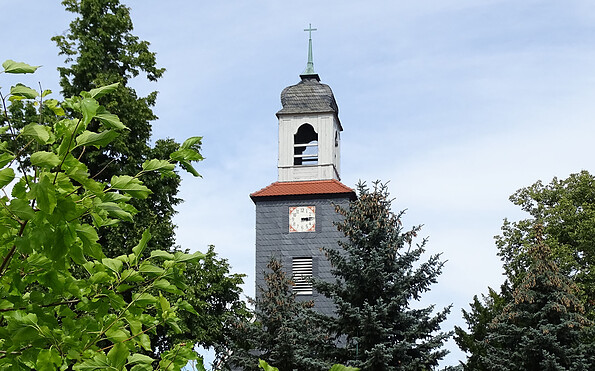Kirchturm Kirche Schenkendorf, Foto: Petra Förster, Lizenz: Tourismusverband Dahme-Seenland e.V.