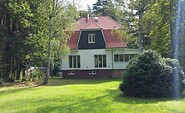 Blick auf das Haus vom Garten, Foto: Herr Mayer, Lizenz: Ferienhaus Bindow, Herr Mayer