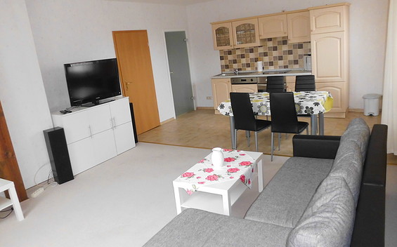 Ferienwohnung Gollmitz, Wohnraum mit Küche, Foto: Ferienwohnung C. Dahlke