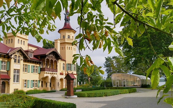 Schloss Hubertushöhe, Foto: Angelika Laslo, Lizenz: Seenland Oder-Spree