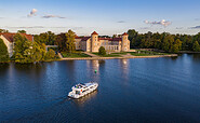 Unterwegs vor Schloss Rheinsberg, Foto: Holger Leue, Foto: Holger Leue, Lizenz: Le Boat c/o Crown Blue Line GmbH