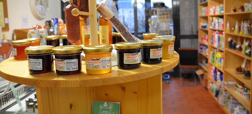 Trebnitz castle village shop 